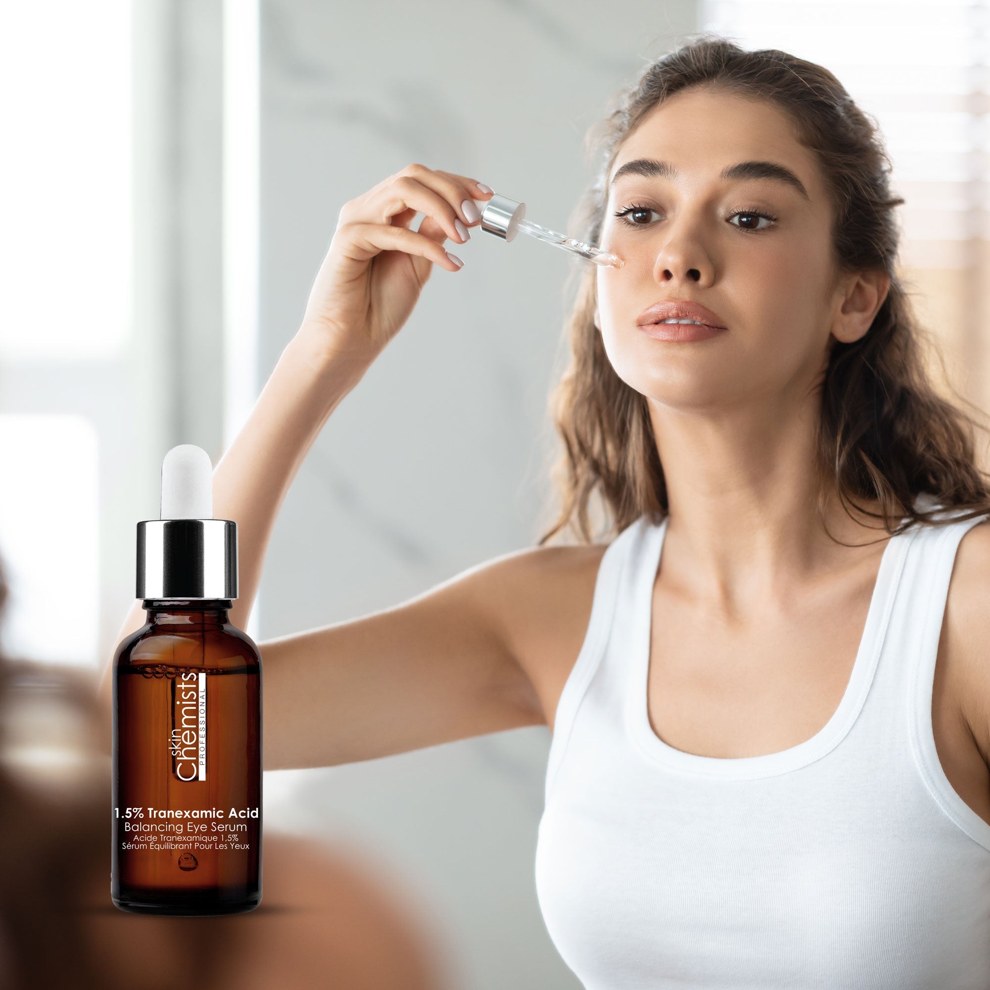 Sérum contour des yeux équilibrant à l'acide transexamique 1,5 % 15 ml