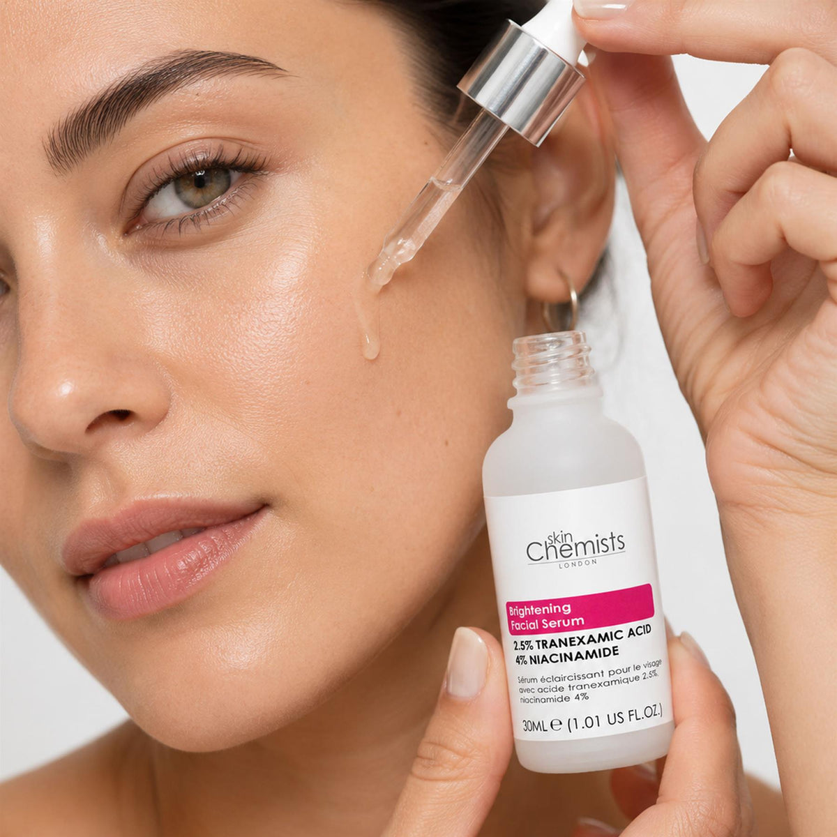Sérum facial iluminador con ácido tranexámico al 2,5%, ácido tranexámico al 2,5% y niacinamida al 4% 30ml