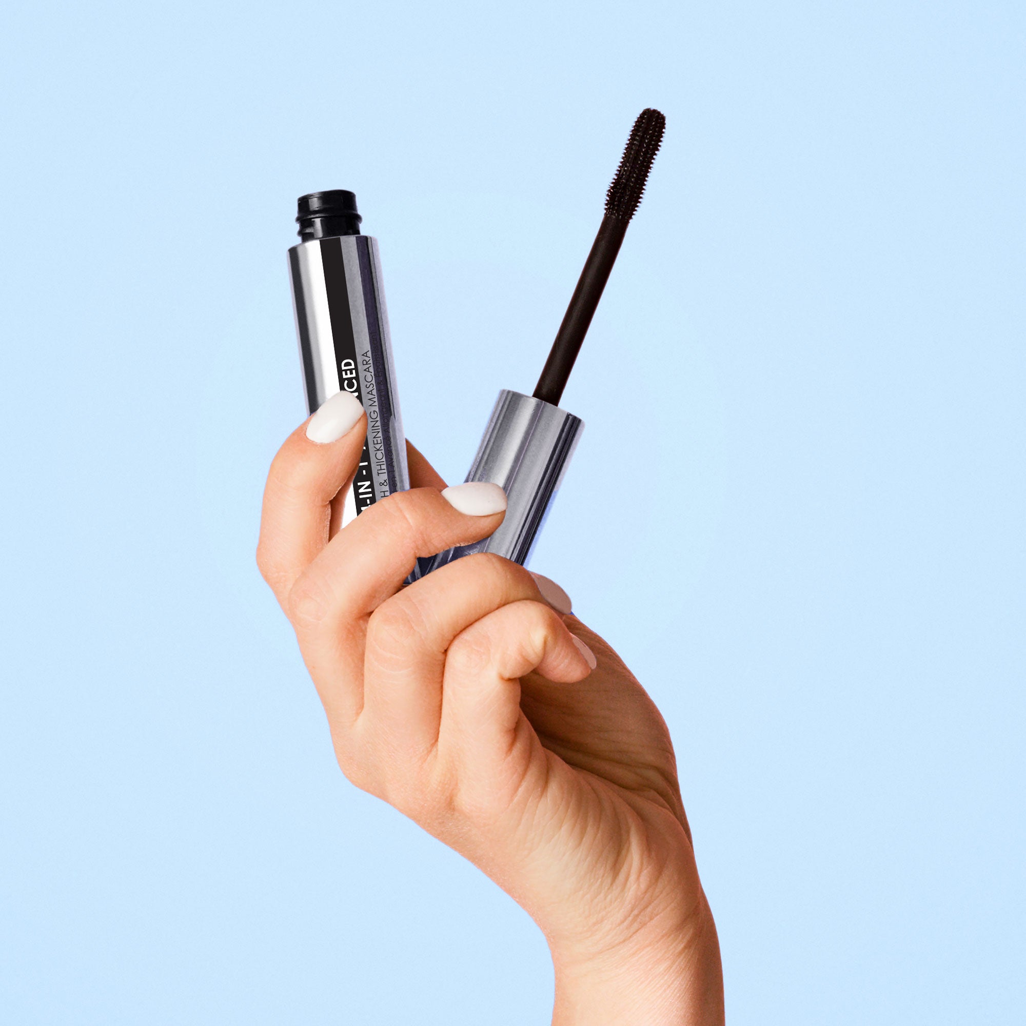 skinChemists Advanced 4-in-1 Lash & Thickening Mascara 8ml